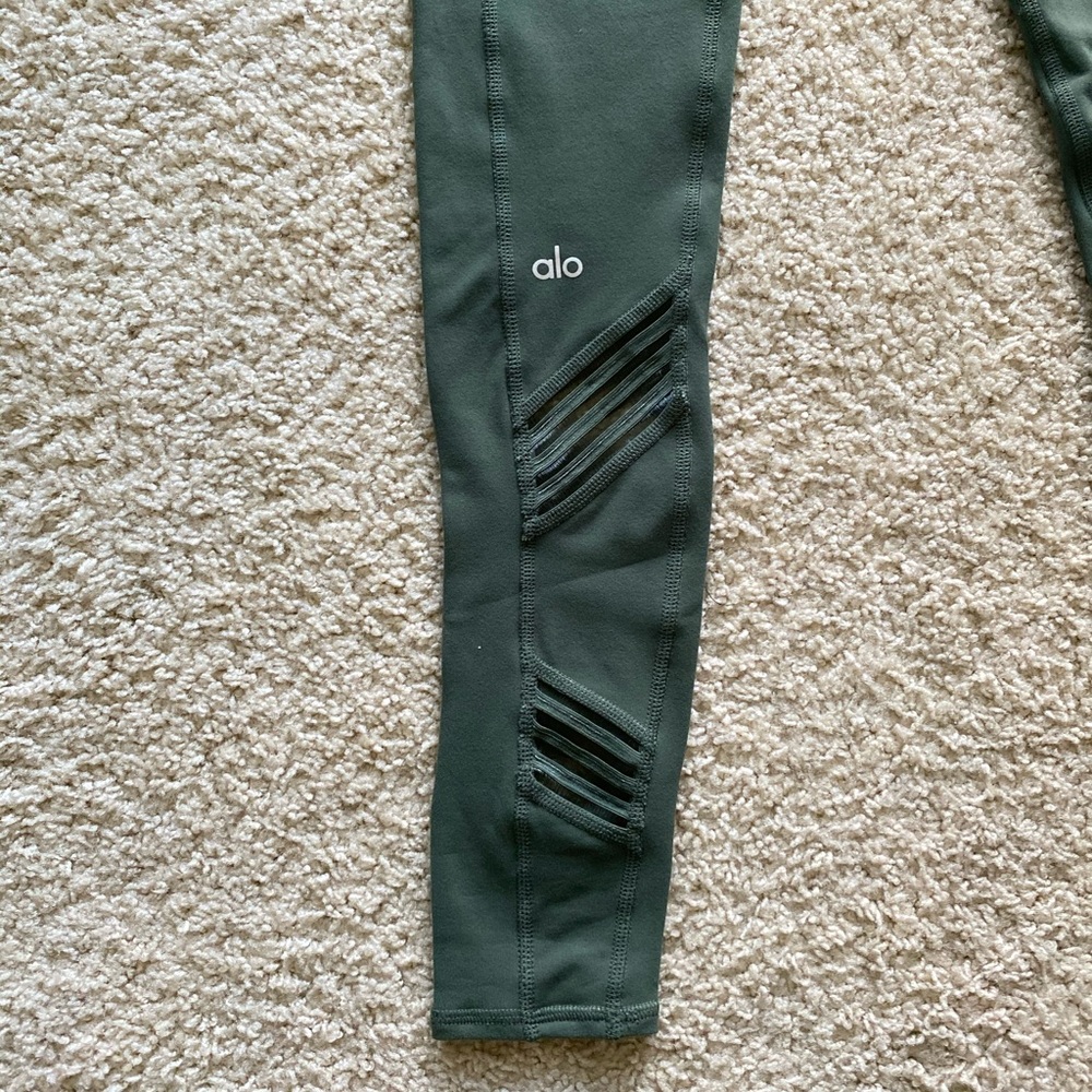 ALO Yoga Green Multi Legging Sz Large - Picture 5 of 15